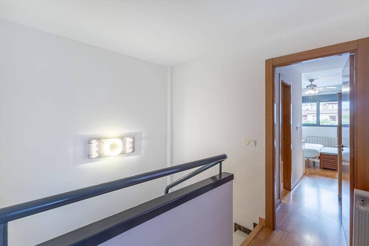 4 sovrum Radhus till salu i Armilla med garage - 405 000 € (Ref: 9033199)