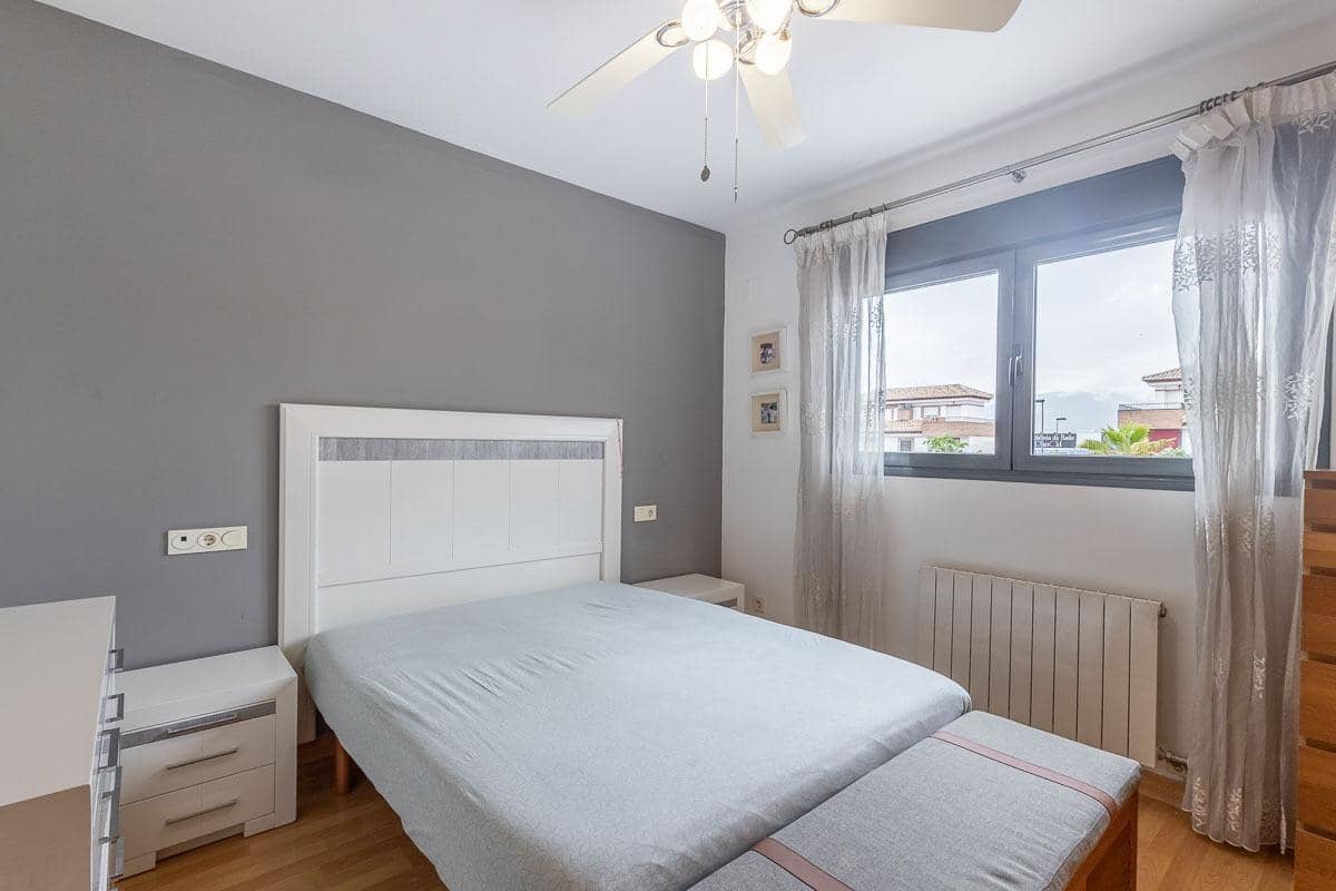 4 sovrum Radhus till salu i Armilla med garage - 405 000 € (Ref: 9033199)