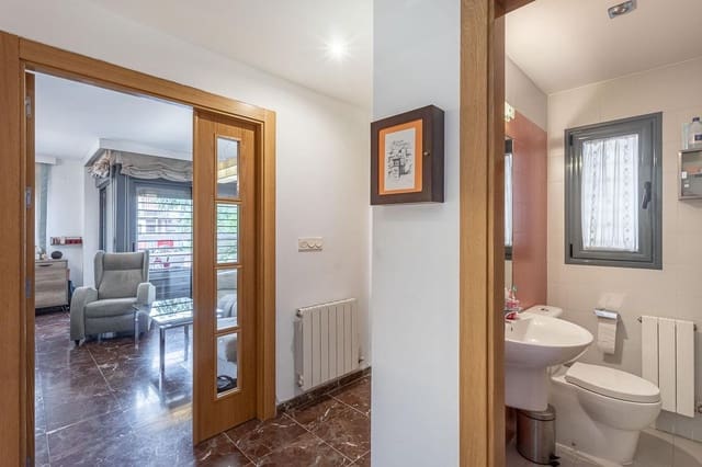 4 sovrum Radhus till salu i Armilla med garage - 405 000 € (Ref: 9033199)