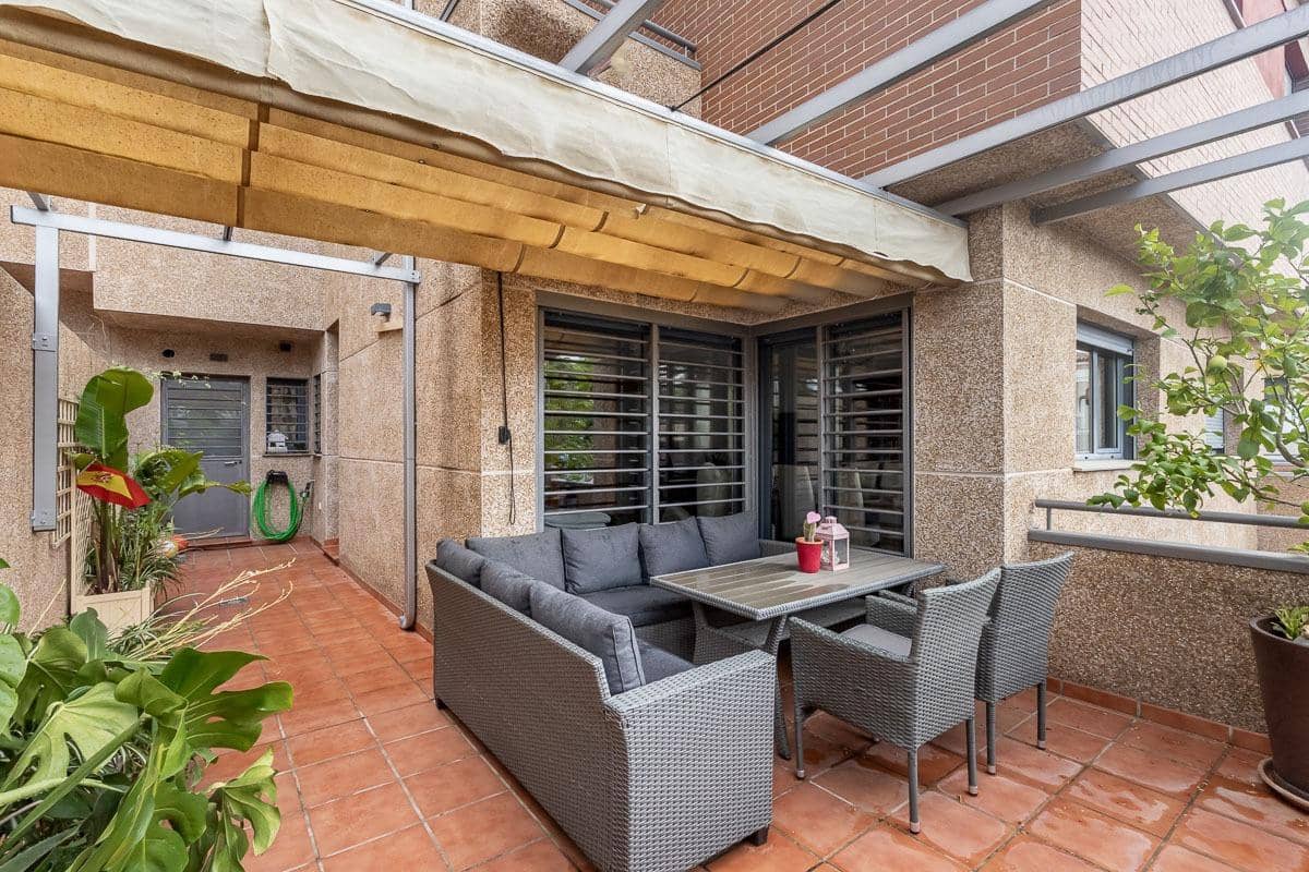 4 sovrum Radhus till salu i Armilla med garage - 405 000 € (Ref: 9033199)