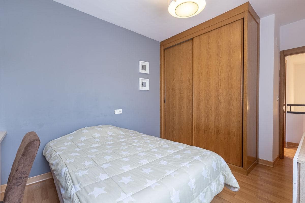 4 sovrum Radhus till salu i Armilla med garage - 405 000 € (Ref: 9033199)