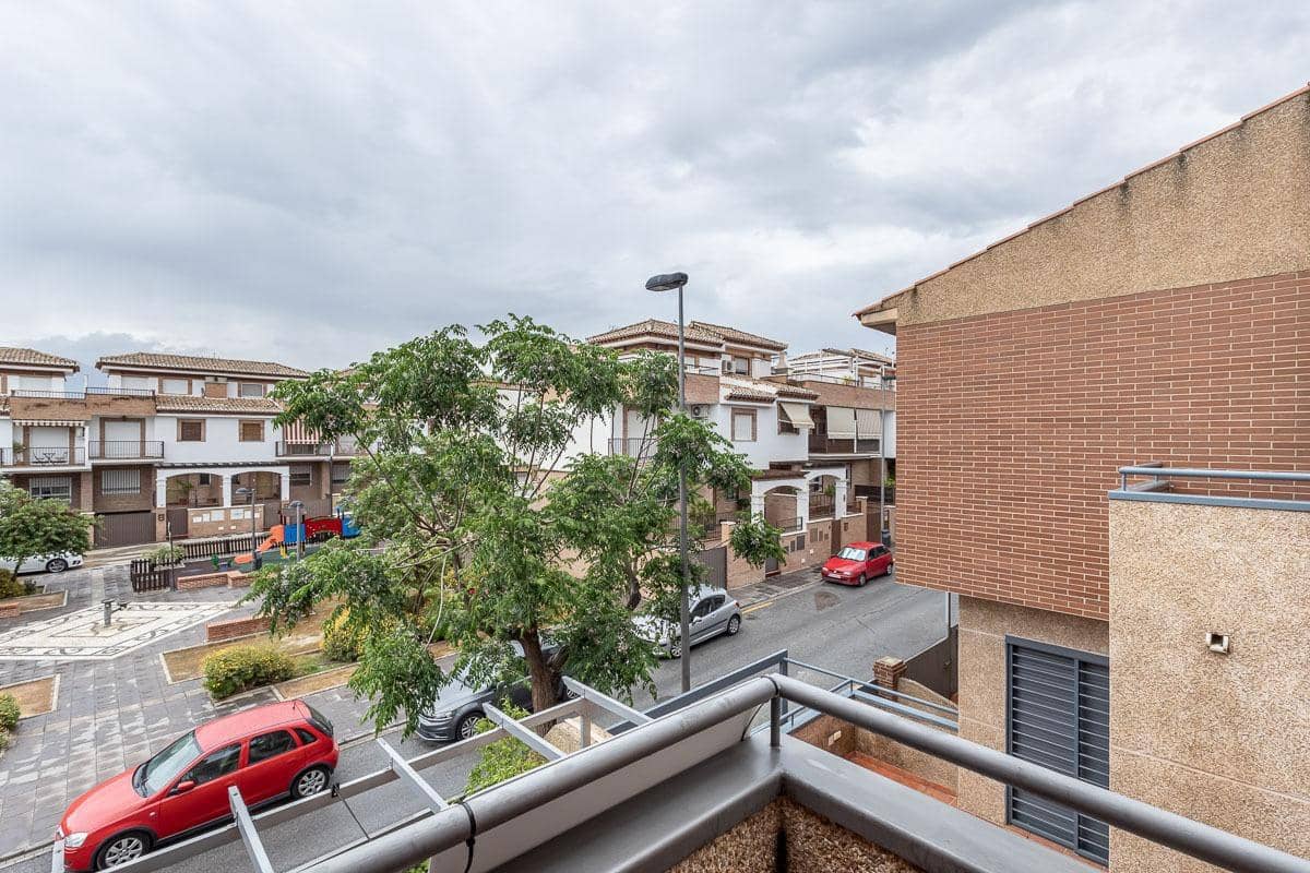 4 sovrum Radhus till salu i Armilla med garage - 405 000 € (Ref: 9033199)