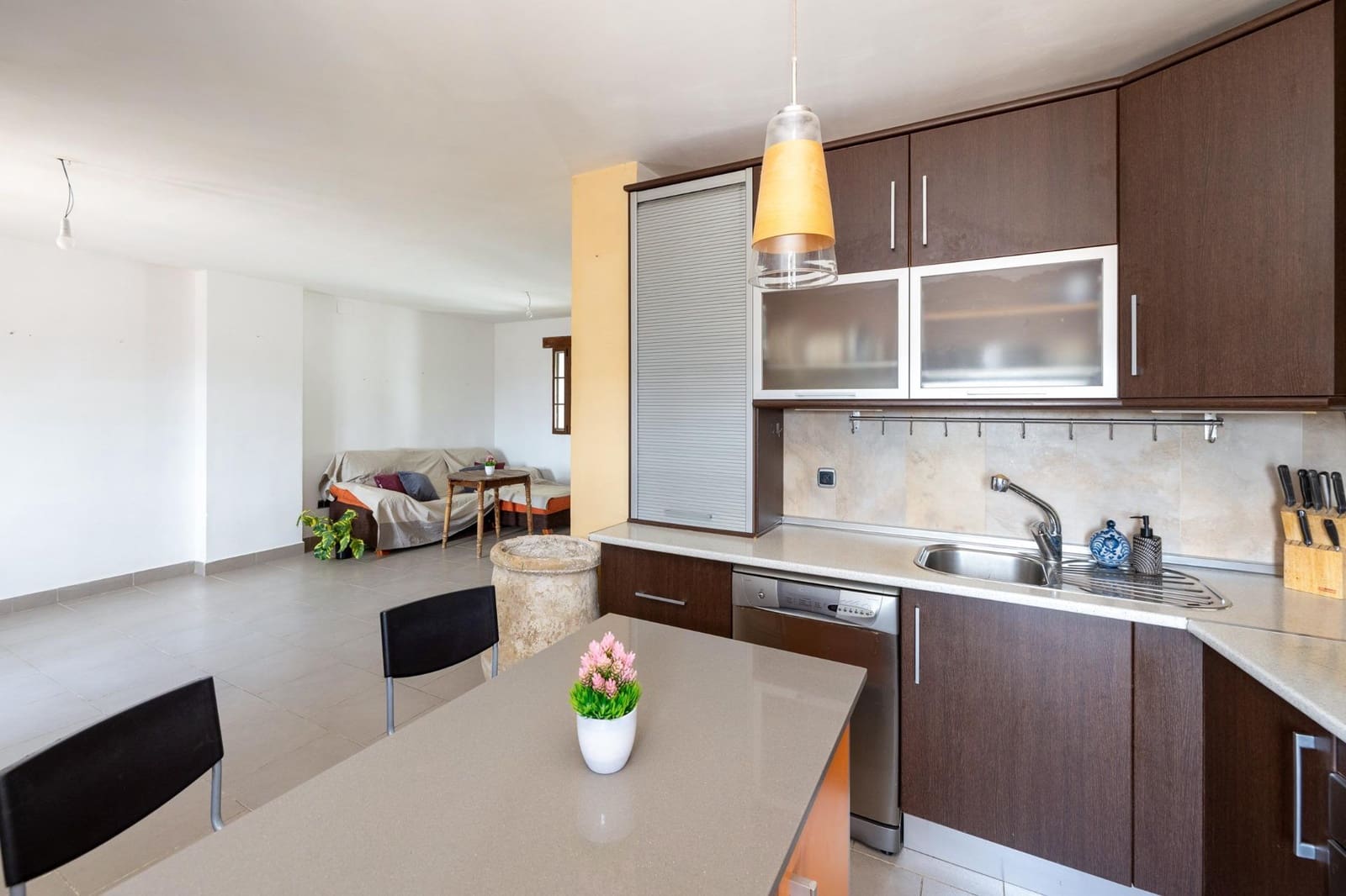 2 soveværelse Byhus til salg i Granada by - € 379.000 (Ref: 9035971)