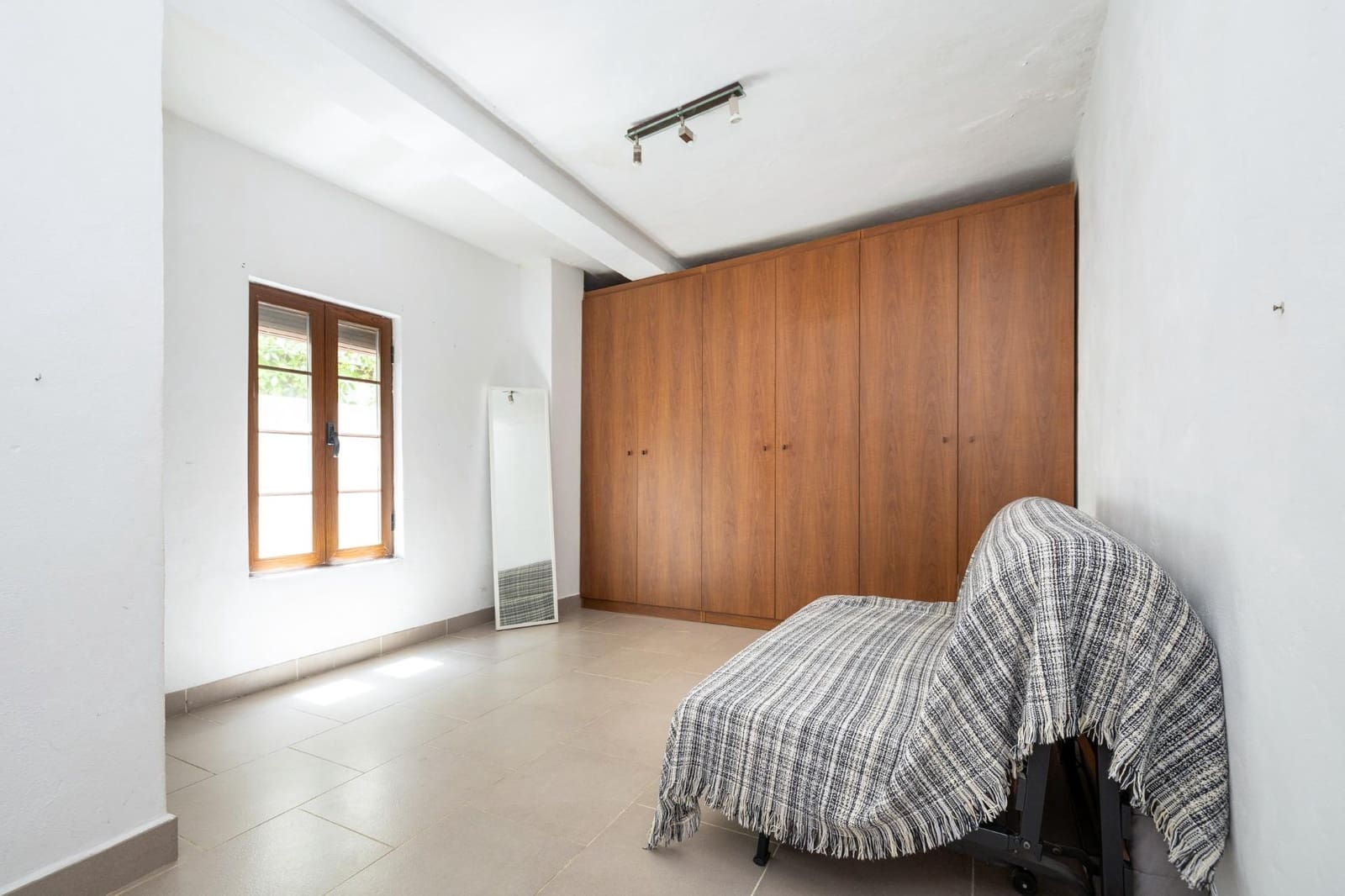 2 soveværelse Byhus til salg i Granada by - € 379.000 (Ref: 9035971)