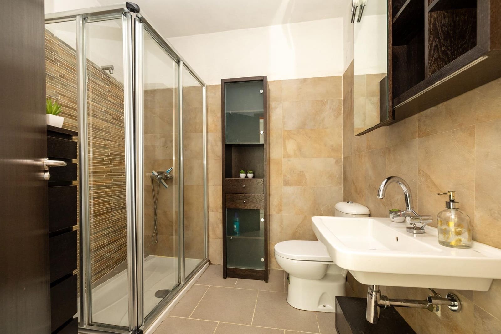 2 soveværelse Byhus til salg i Granada by - € 379.000 (Ref: 9035971)