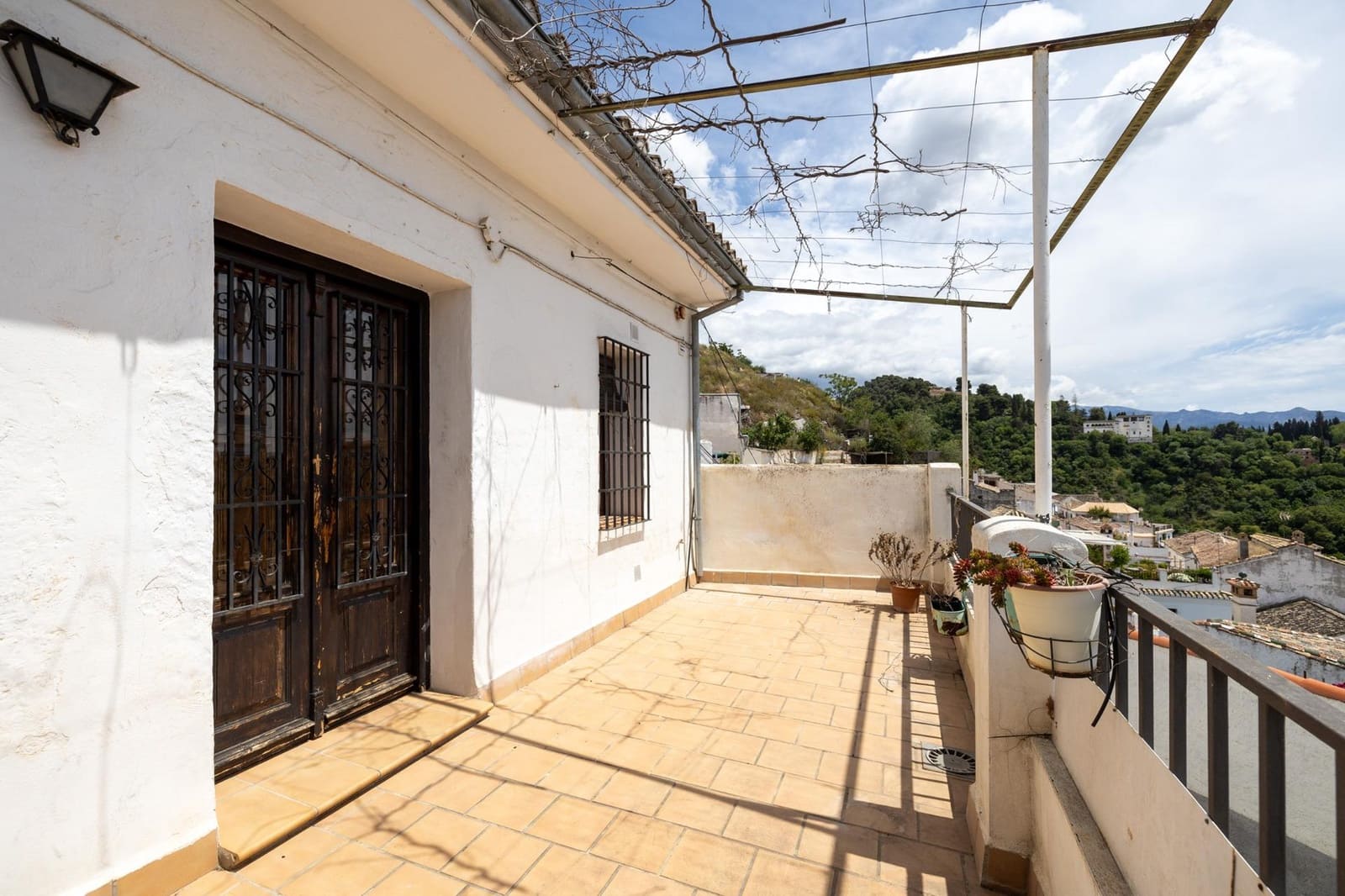 2 soveværelse Byhus til salg i Granada by - € 379.000 (Ref: 9035971)