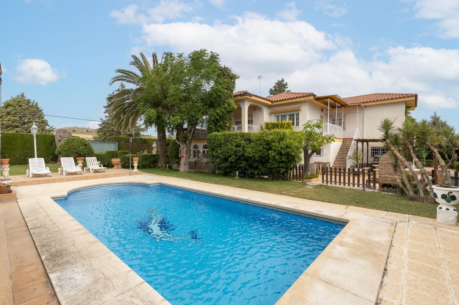 Chalet de 7 habitaciones en Otura en venta con piscina garaje - 449.000 € (Ref: 9057809)