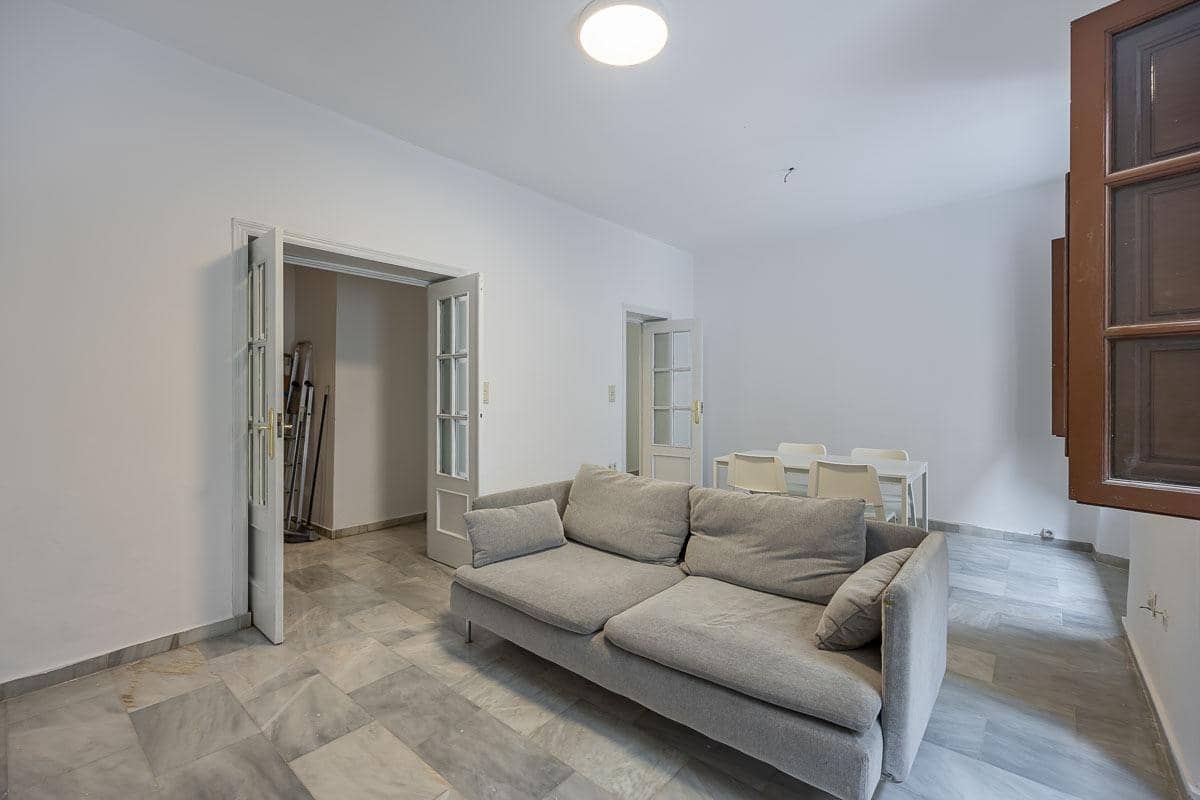 3 slaapkamer Flat te koop in Granada stad - € 279.000 (Ref: 9059644)