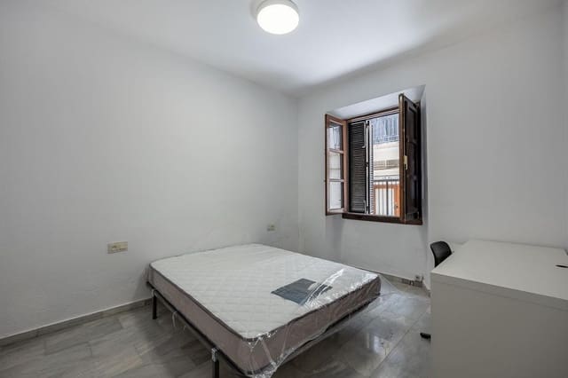 3 slaapkamer Flat te koop in Centro, Granada stad - € 279.000 (Ref: 9059644)