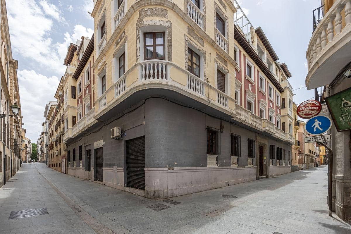 3 slaapkamer Flat te koop in Granada stad - € 279.000 (Ref: 9059644)