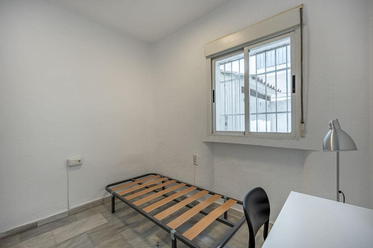 3 slaapkamer Flat te koop in Granada stad - € 279.000 (Ref: 9059644)