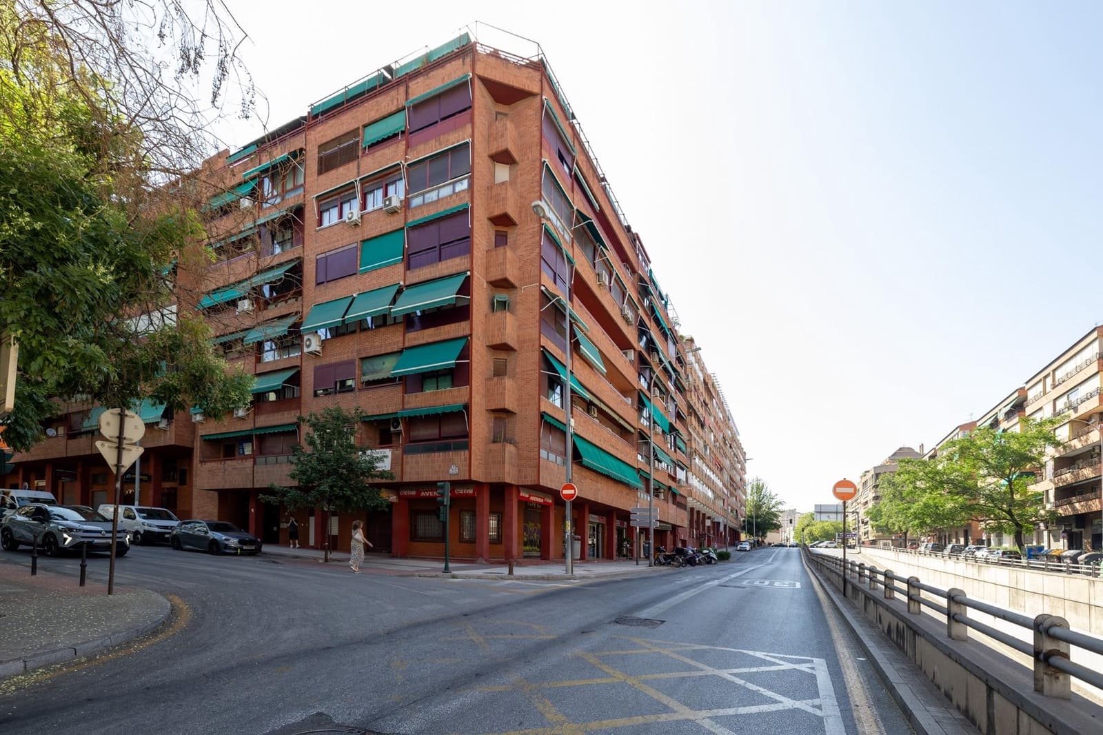 3 soveværelse Lejlighed til salg i Granada by med swimmingpool garage - € 380.000 (Ref: 9114331)