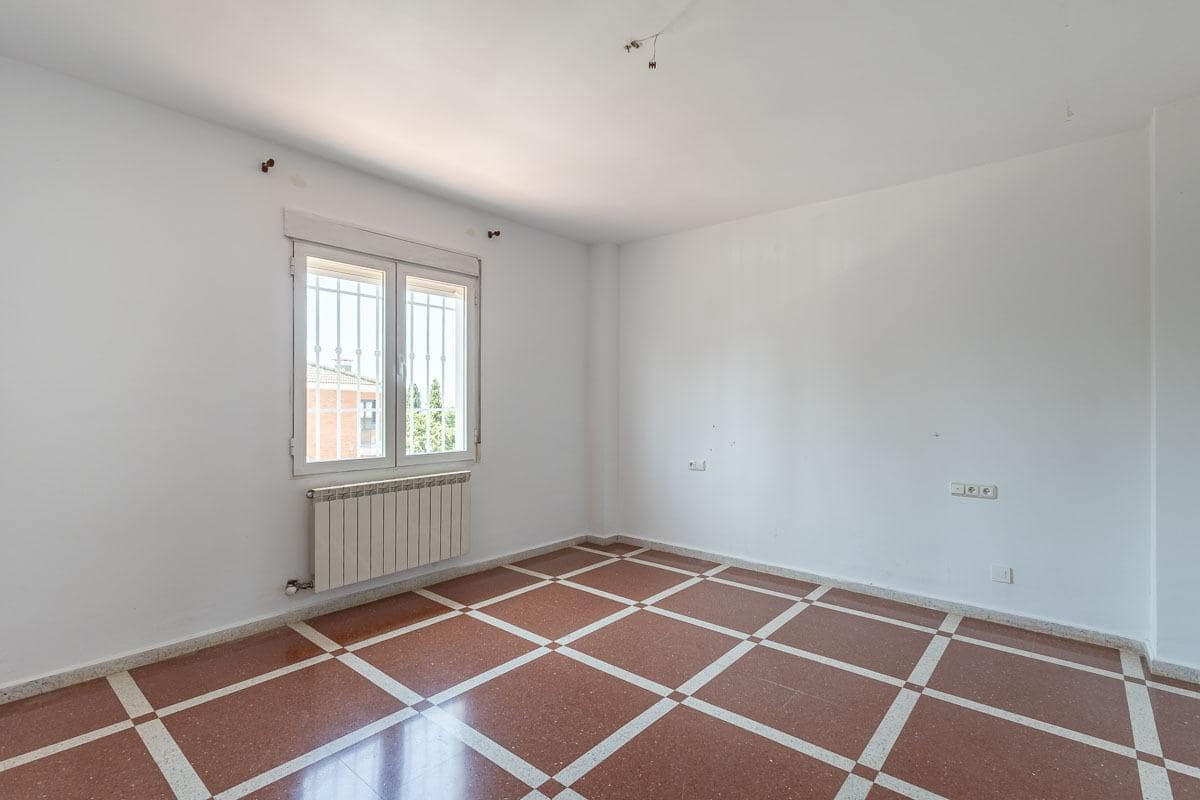 4 Zimmer Villa zu verkaufen in Peligros mit Pool Garage - 430.000 € (Ref: 9118943)