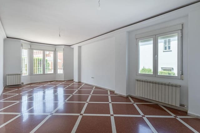 4 chambre Villa/Maison à vendre à Peligros avec piscine garage - 430 000 € (Ref: 9118943)