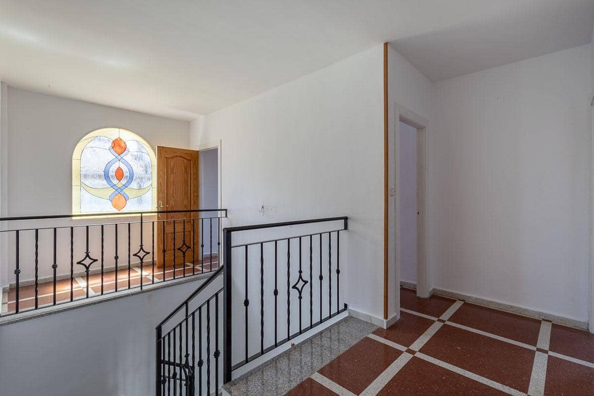 4 Zimmer Villa zu verkaufen in Peligros mit Pool Garage - 430.000 € (Ref: 9118943)