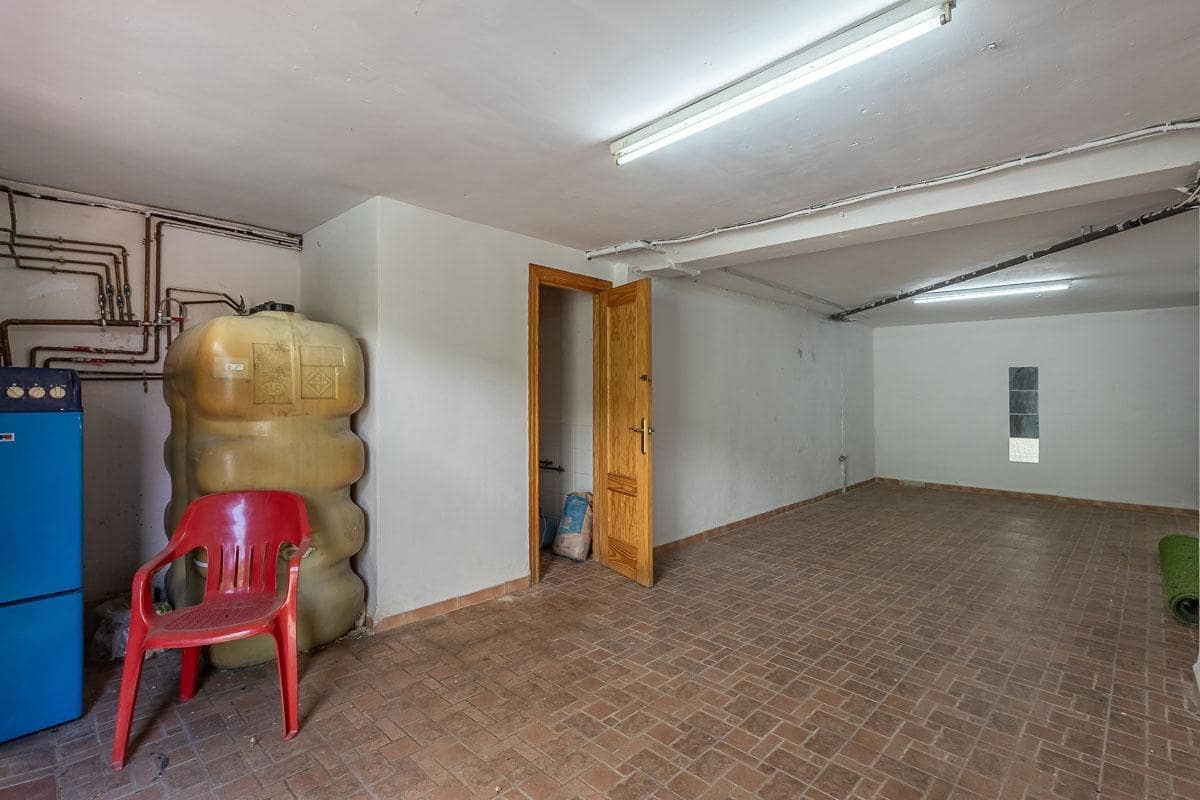 4 Zimmer Villa zu verkaufen in Peligros mit Pool Garage - 430.000 € (Ref: 9118943)