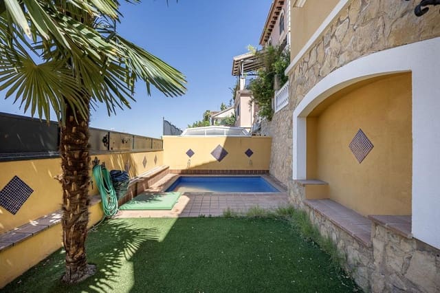 4 soveværelse Villa til salg i Carretera de la Sierra, Granada by med swimmingpool - € 697.000 (Ref: 9118944)