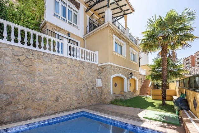 4 soveværelse Villa til salg i Carretera de la Sierra, Granada by med swimmingpool - € 697.000 (Ref: 9118944)