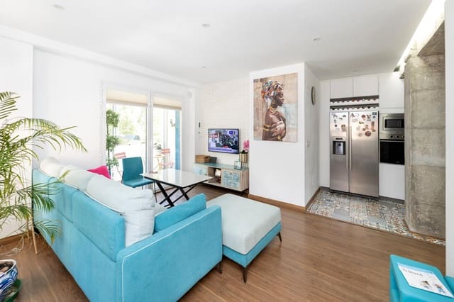 2 soveværelse Lejlighed til salg i Pajaritos - Plaza de Toros, Granada by med garage - € 295.000 (Ref: 9126892)