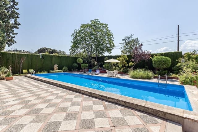 10 soveværelse Finca/Landehus til salg i Granada by - € 675.000 (Ref: 9129925)