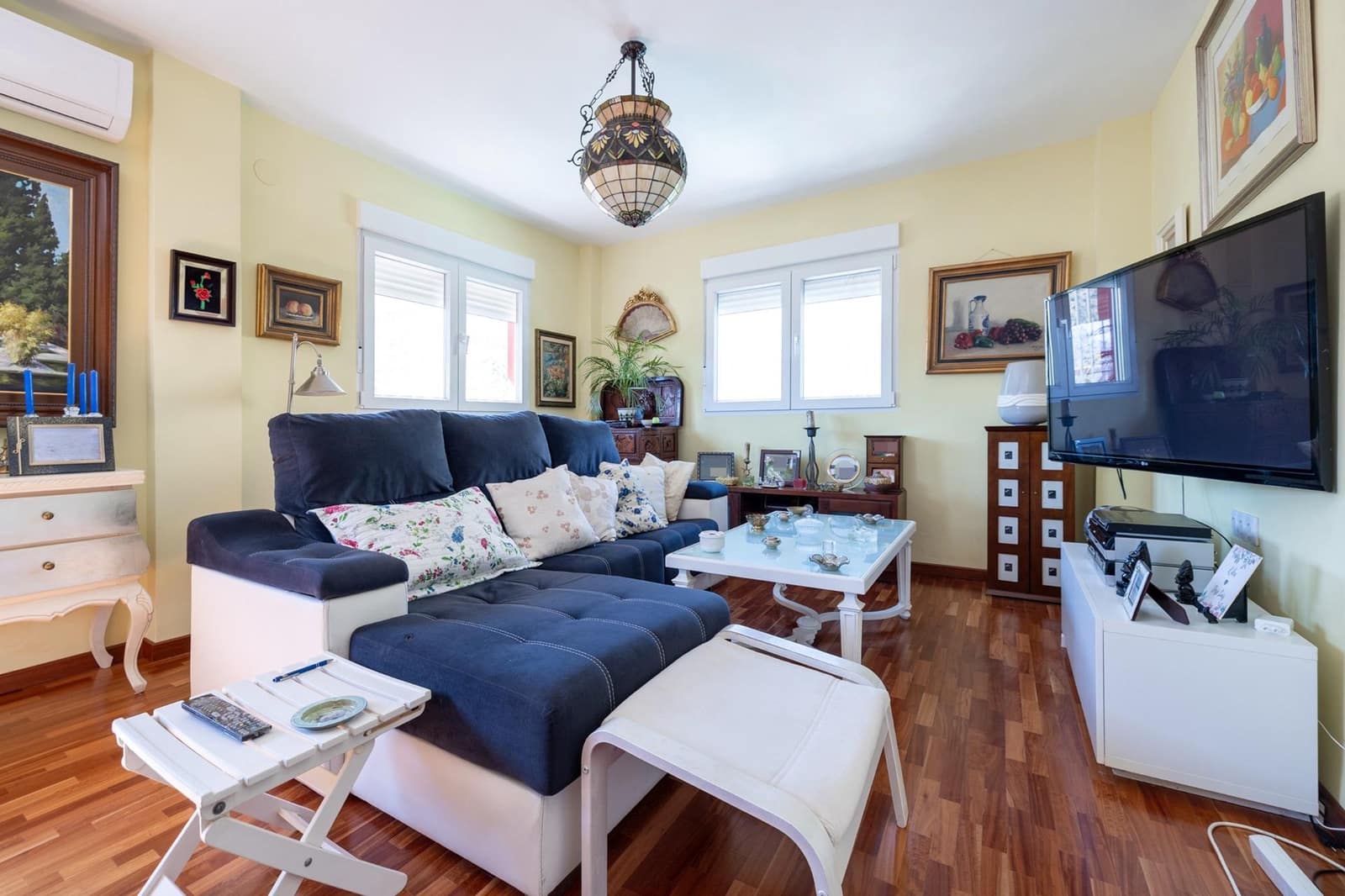 4 slaapkamer Villa te koop in Pinos Genil met zwembad - € 420.000 (Ref: 9137352)