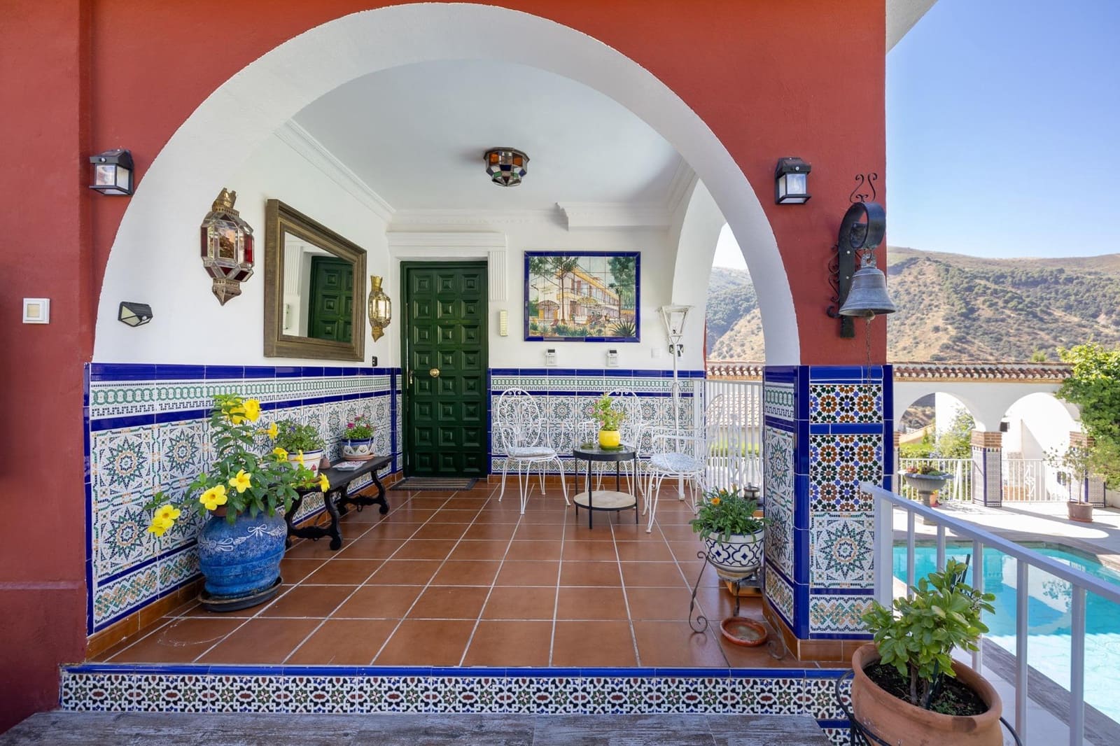 4 slaapkamer Villa te koop in Pinos Genil met zwembad - € 420.000 (Ref: 9137352)