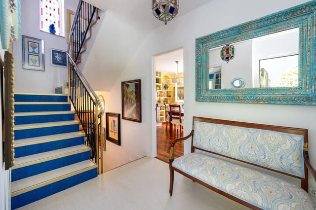 4 slaapkamer Villa te koop in Pinos Genil met zwembad - € 420.000 (Ref: 9137352)