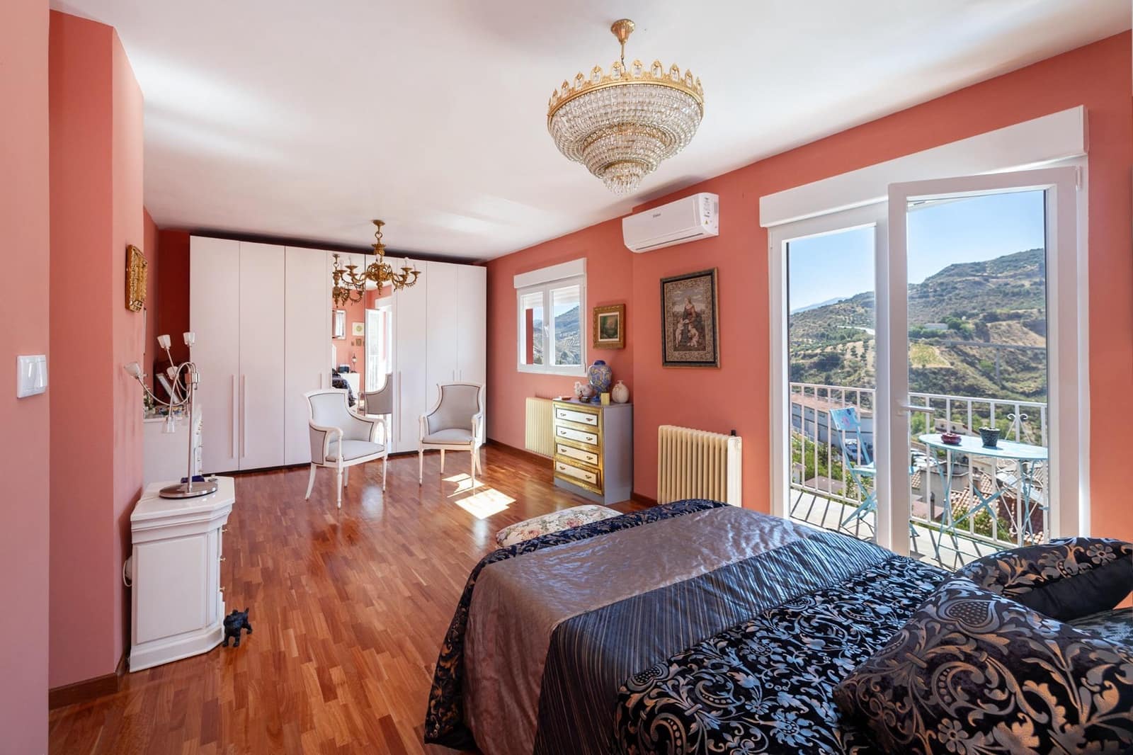 4 slaapkamer Villa te koop in Pinos Genil met zwembad - € 420.000 (Ref: 9137352)