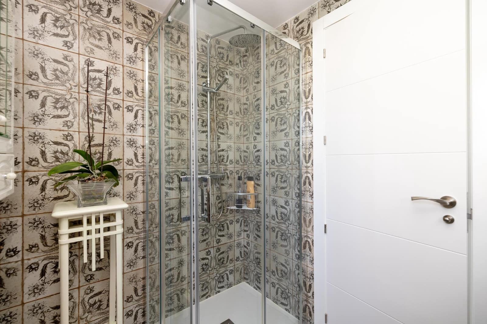 4 slaapkamer Villa te koop in Pinos Genil met zwembad - € 420.000 (Ref: 9137352)