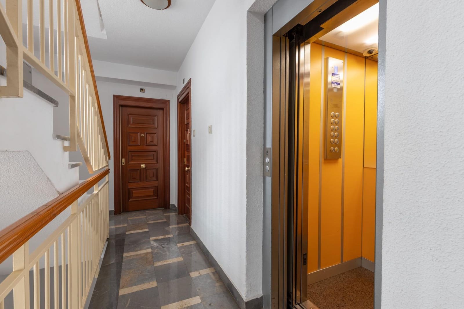 3 bedroom Flat for sale in Granada city - € 349,000 (Ref: 9141783)