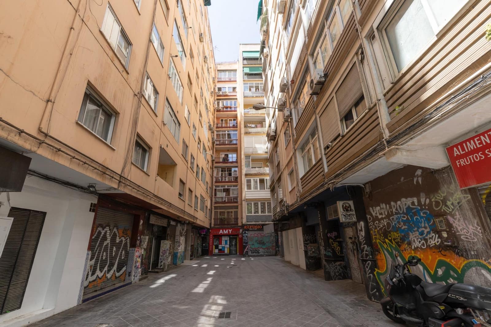 3 bedroom Flat for sale in Granada city - € 349,000 (Ref: 9141783)