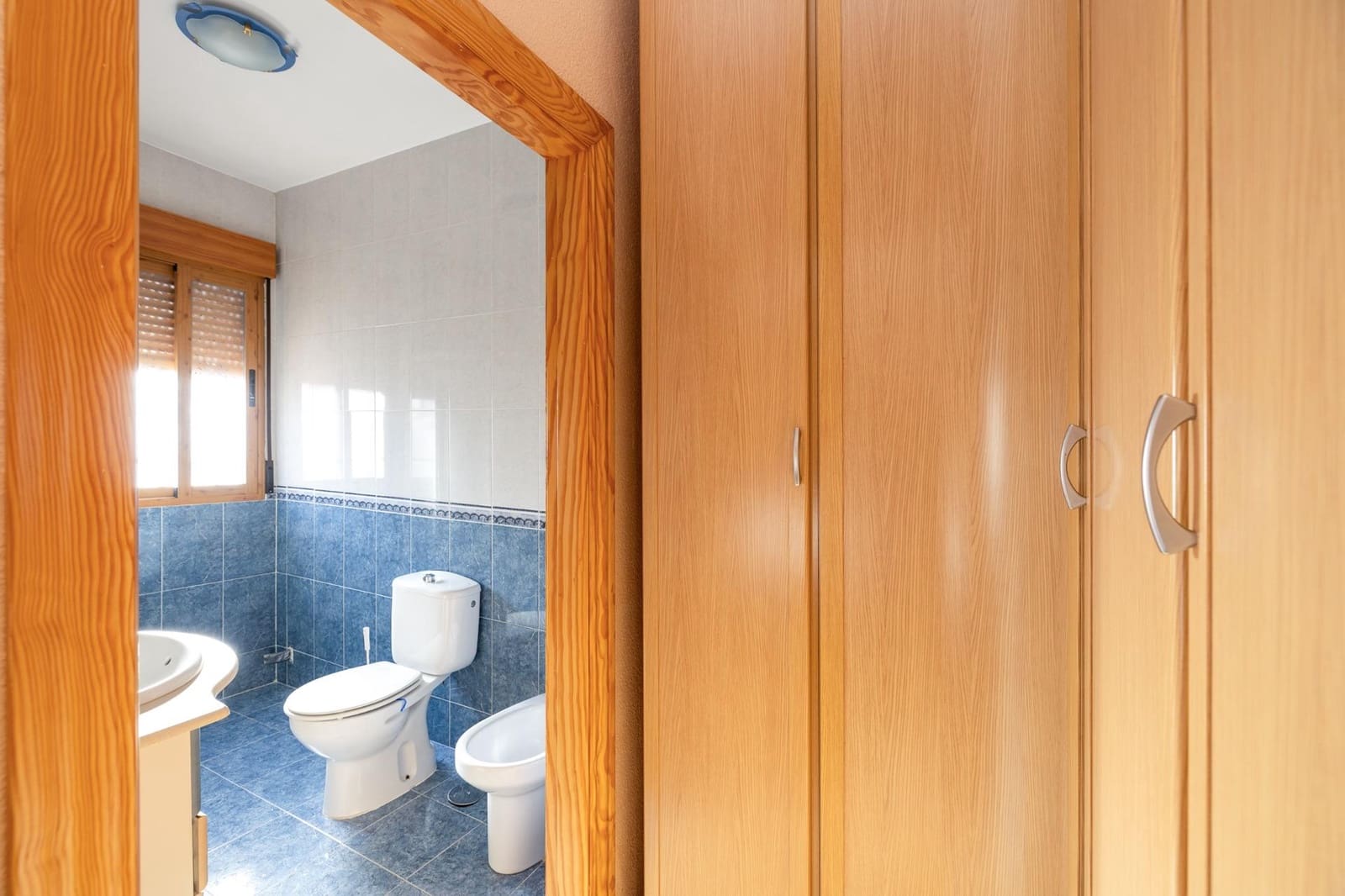 5 bedroom Villa for sale in Vegas del Genil with garage - € 225,000 (Ref: 9143159)