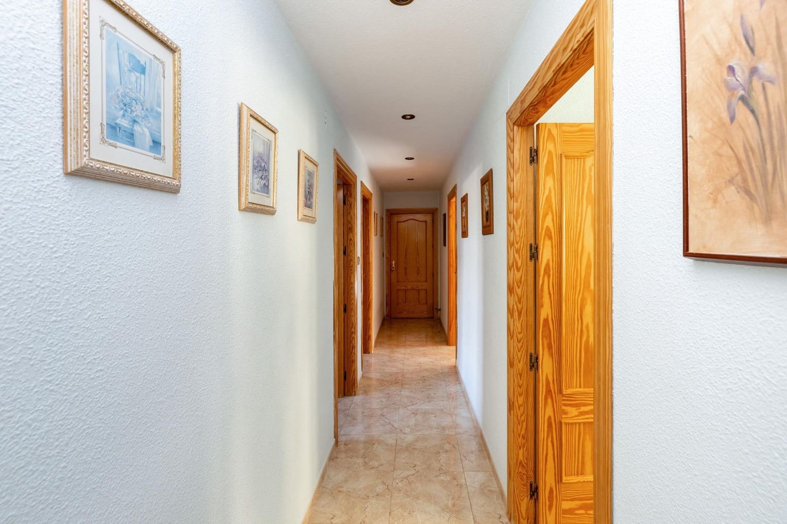 5 bedroom Villa for sale in Vegas del Genil with garage - € 225,000 (Ref: 9143159)