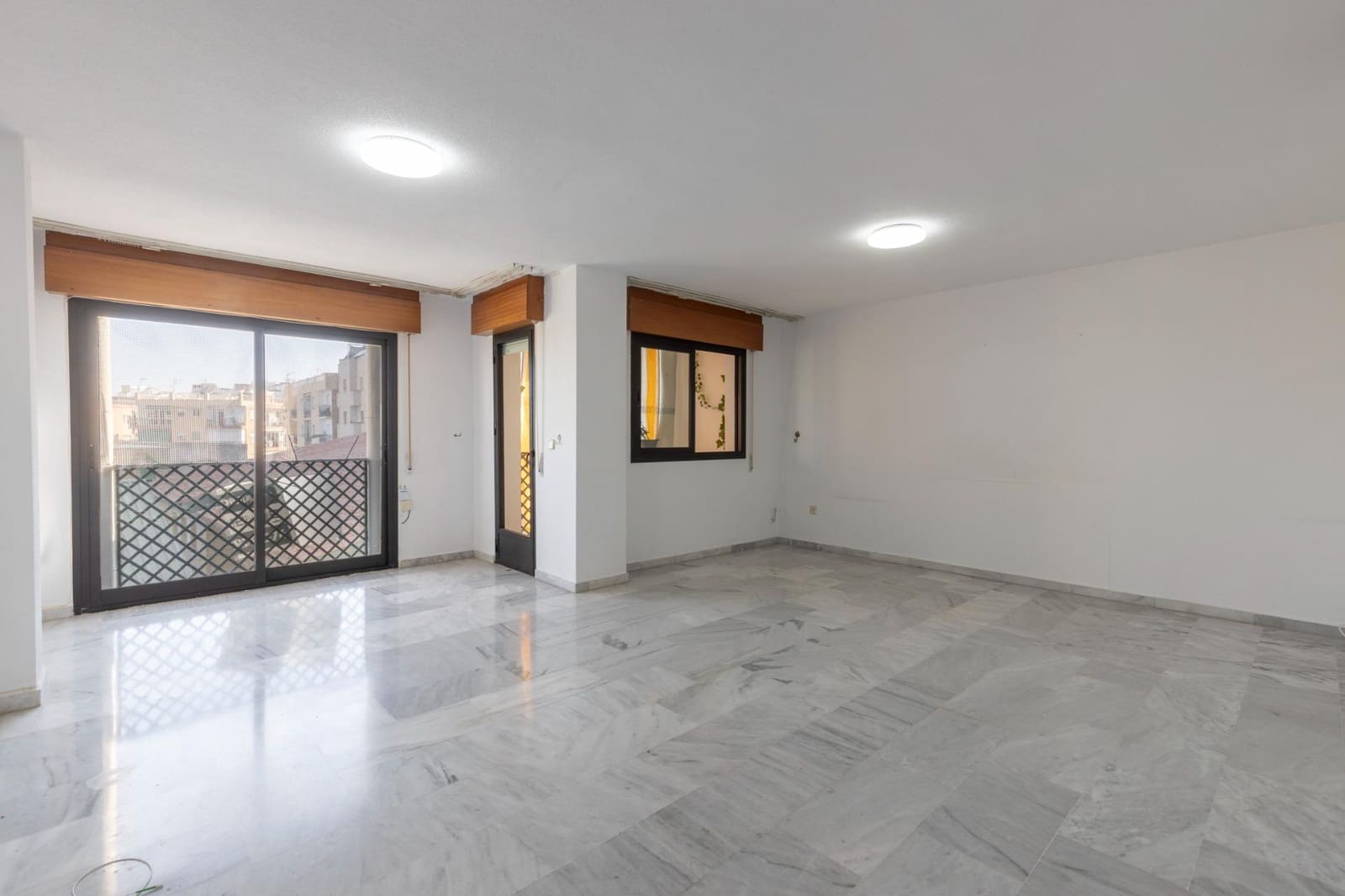 3 bedroom Flat for sale in Almunecar - € 329,000 (Ref: 9147395)