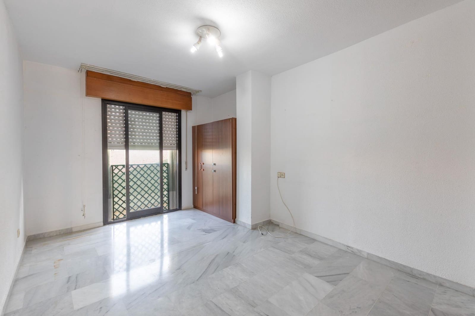 3 bedroom Flat for sale in Almunecar - € 329,000 (Ref: 9147395)