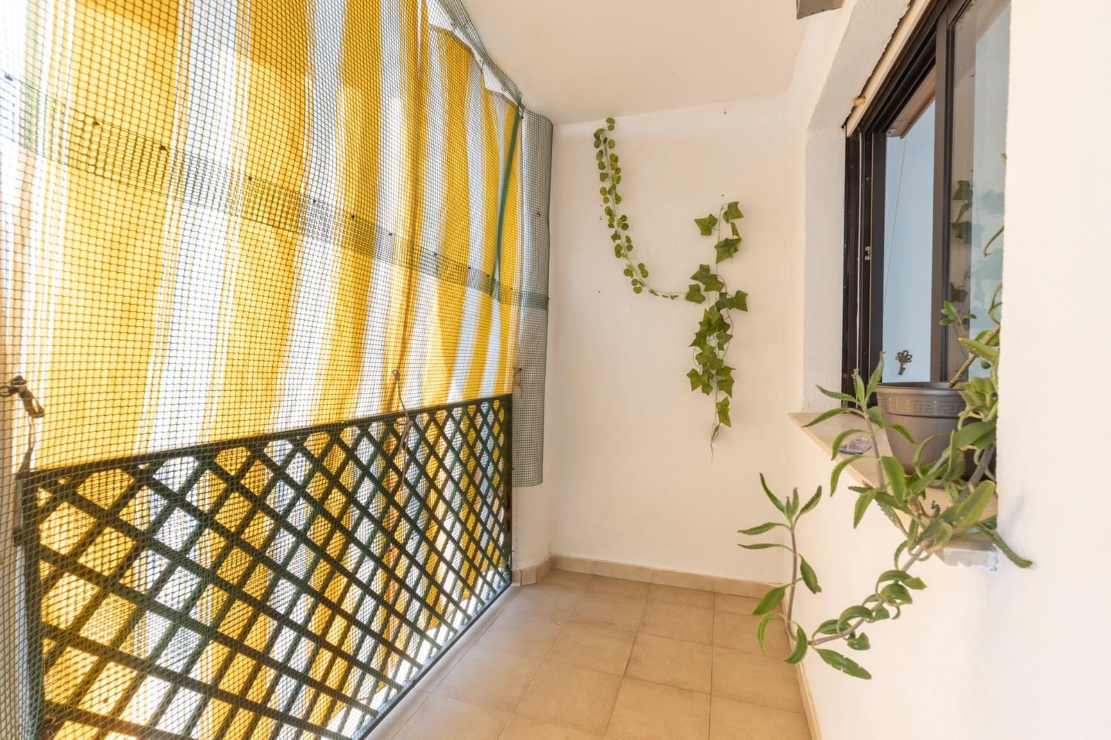 3 bedroom Flat for sale in Almunecar - € 329,000 (Ref: 9147395)