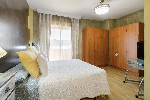 4 bedroom Terraced Villa for sale in Santa Fe with garage - € 284,900 (Ref: 9152422)