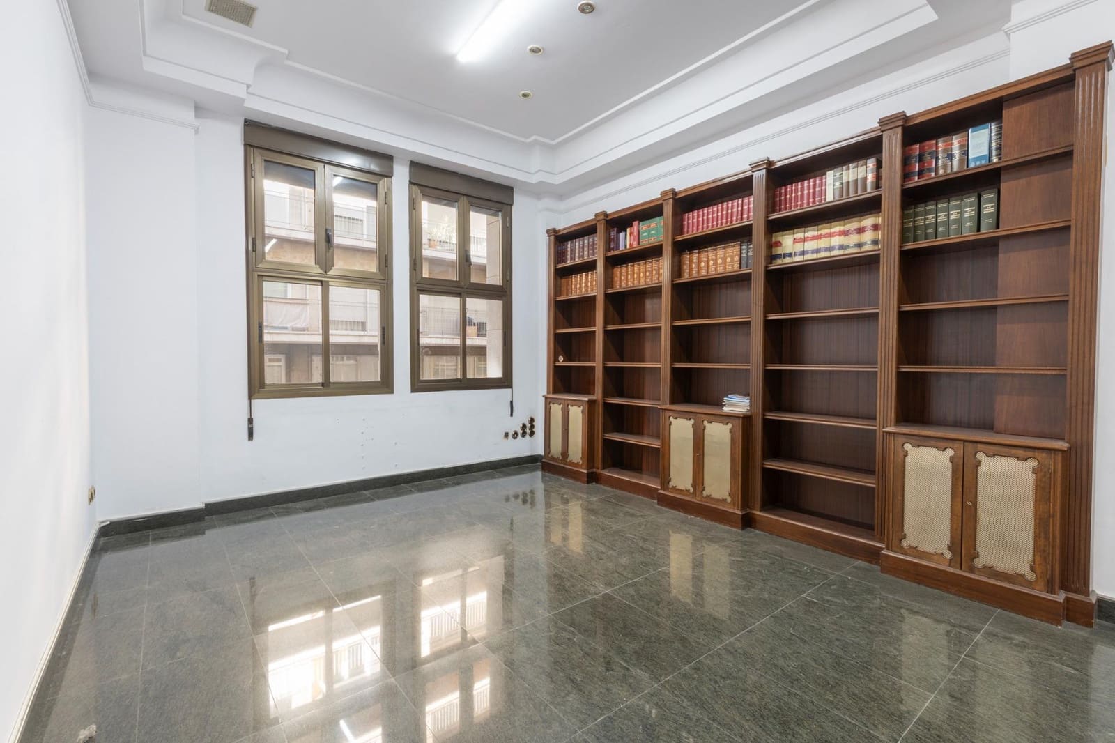 Flat te koop in Granada stad - € 1.350.000 (Ref: 9154315)