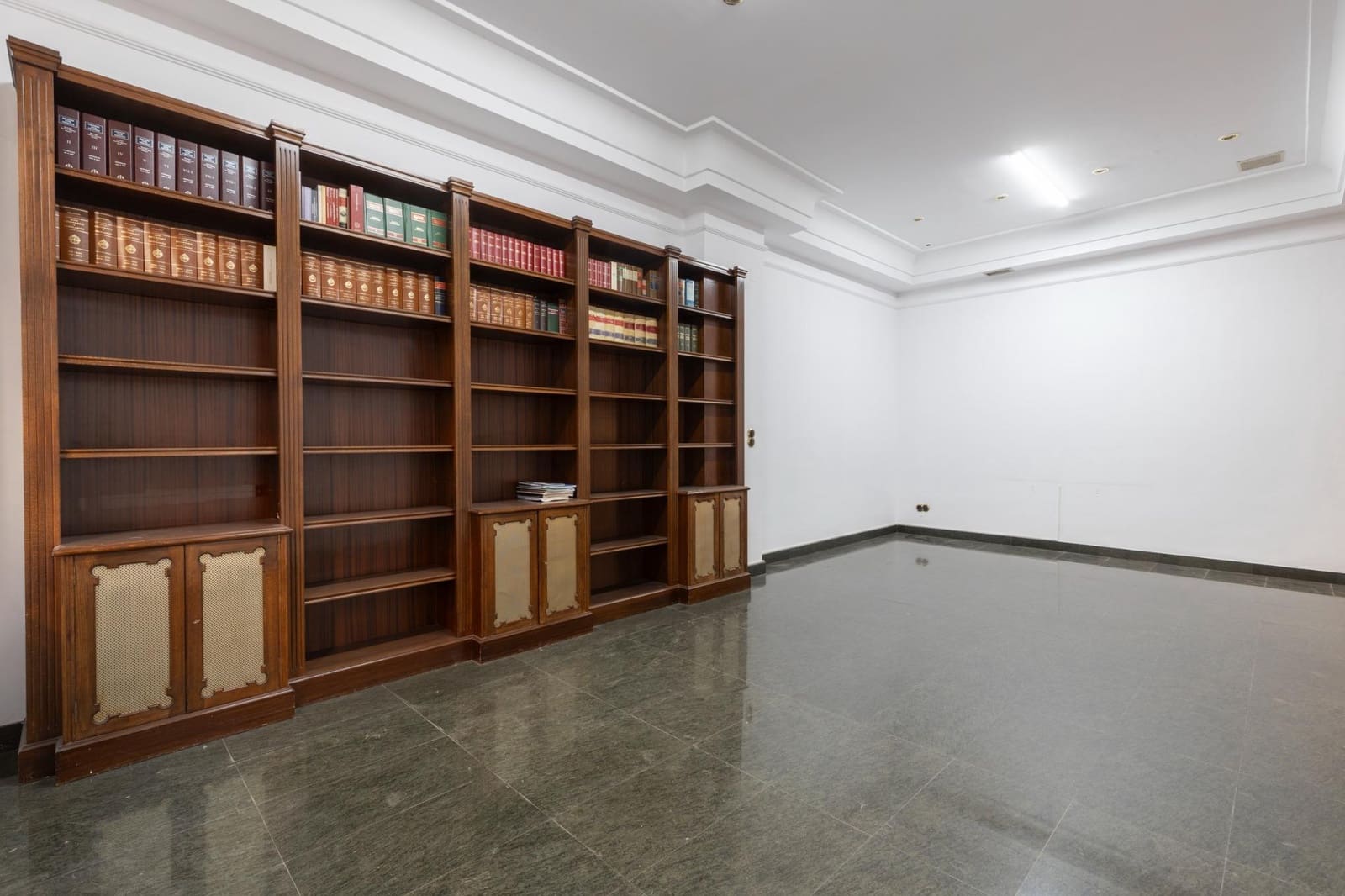 Flat te koop in Granada stad - € 1.350.000 (Ref: 9154315)