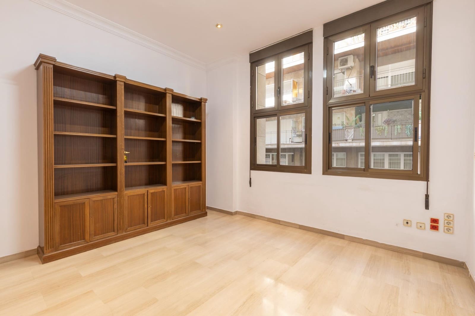 Flat te koop in Granada stad - € 1.350.000 (Ref: 9154315)