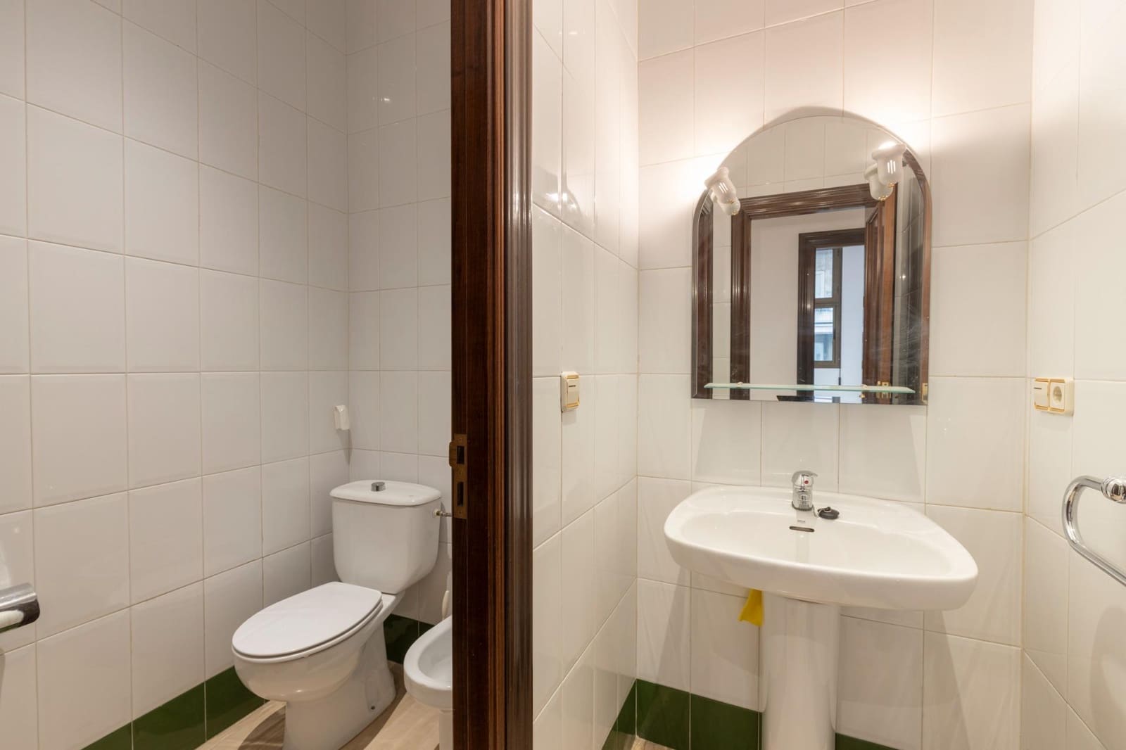 Flat te koop in Granada stad - € 1.350.000 (Ref: 9154315)