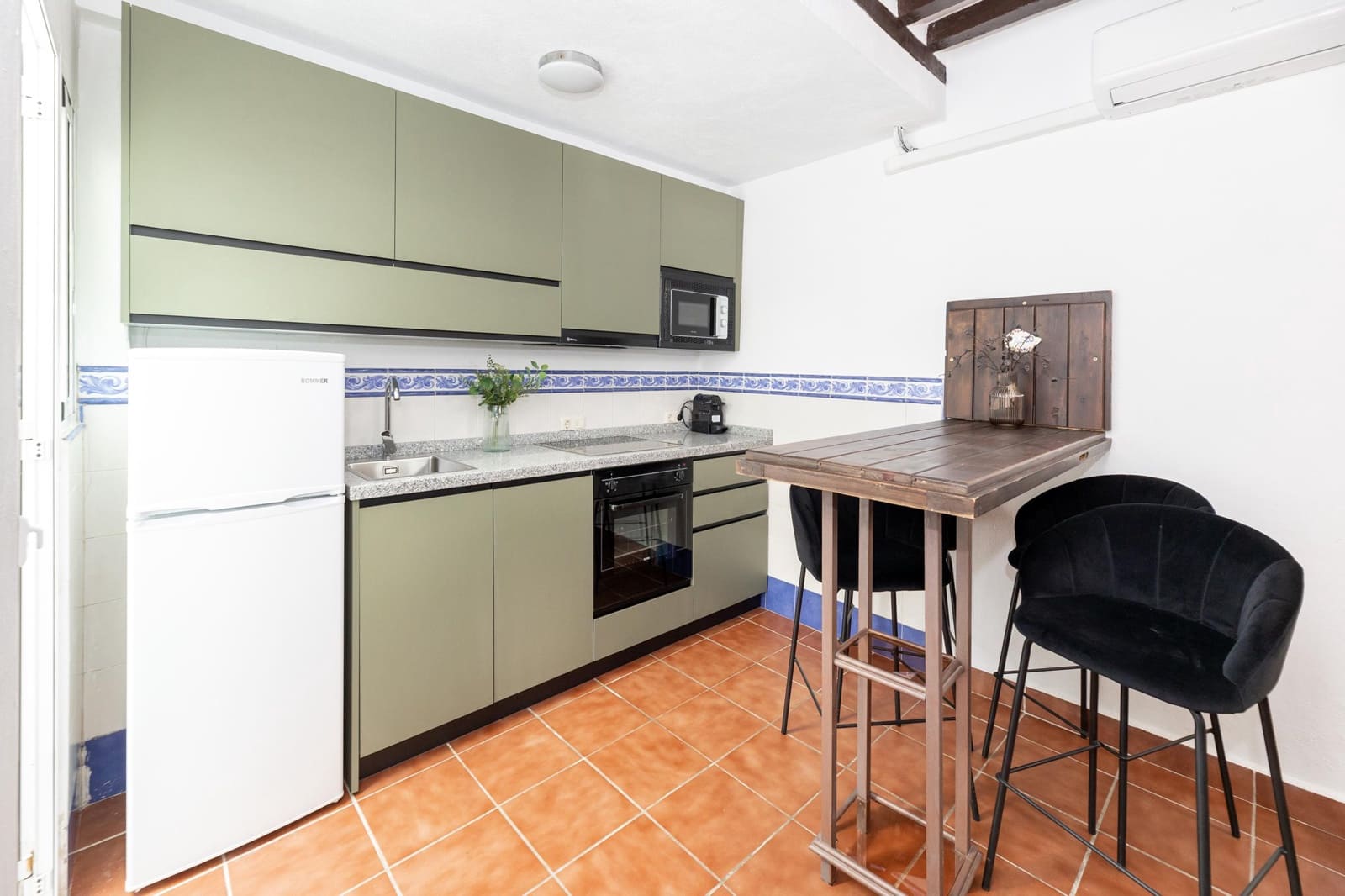 2 soveværelse Rækkehus til salg i Granada by - € 298.000 (Ref: 9161219)