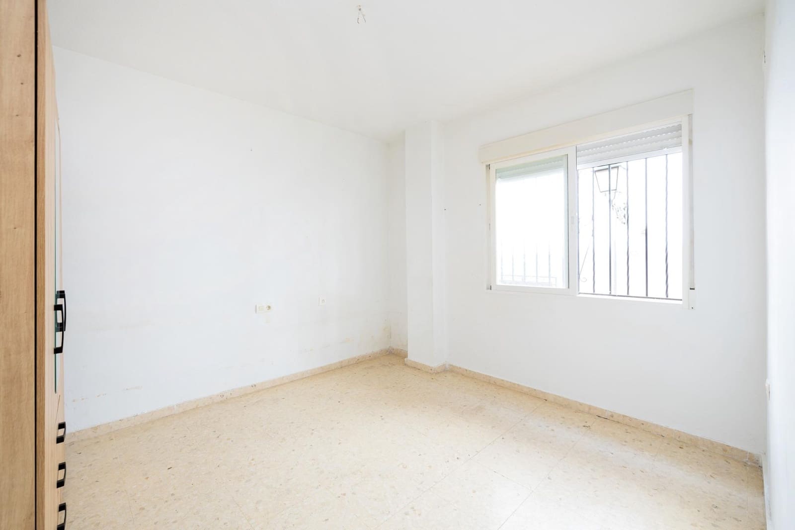 2 soveværelse Lejlighed til salg i Granada by - € 180.000 (Ref: 9163997)