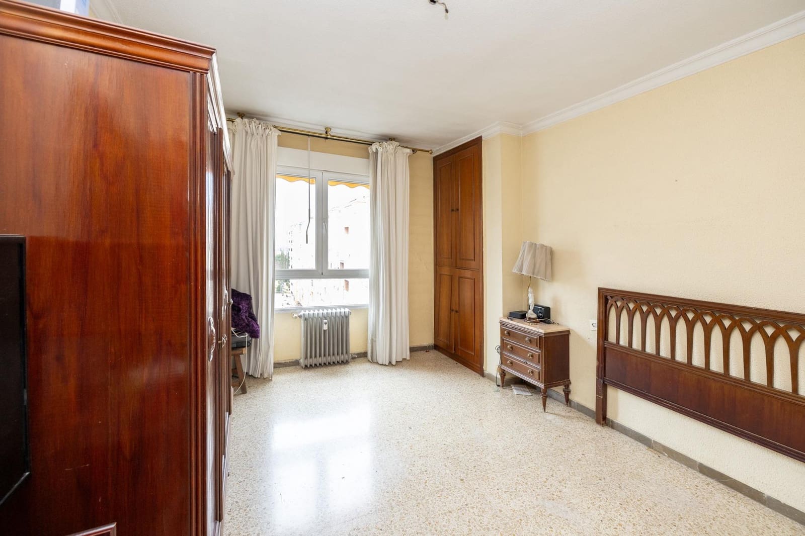 5 slaapkamer Flat te koop in Granada stad met garage - € 340.000 (Ref: 9165968)