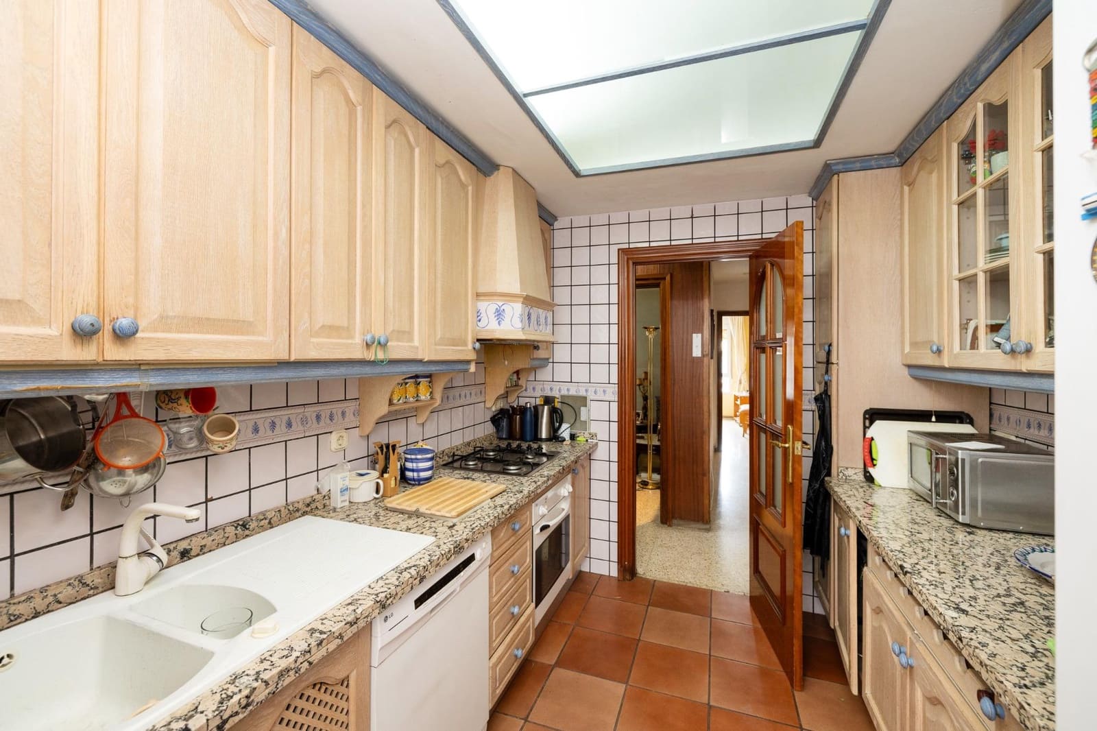 5 slaapkamer Flat te koop in Granada stad met garage - € 340.000 (Ref: 9165968)