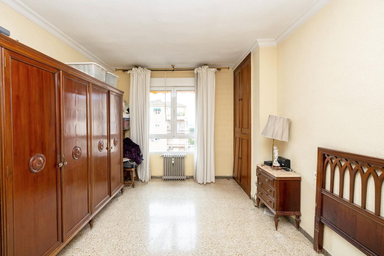 5 slaapkamer Flat te koop in Granada stad met garage - € 340.000 (Ref: 9165968)