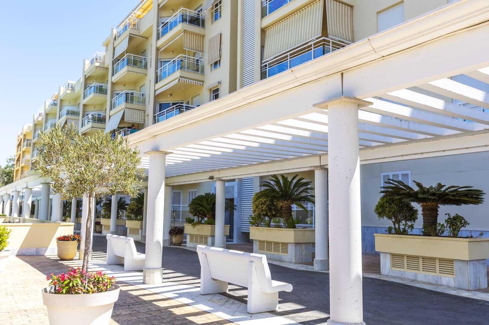 3 bedroom Penthouse for sale in Motril with pool - € 498,000 (Ref: 9181219)