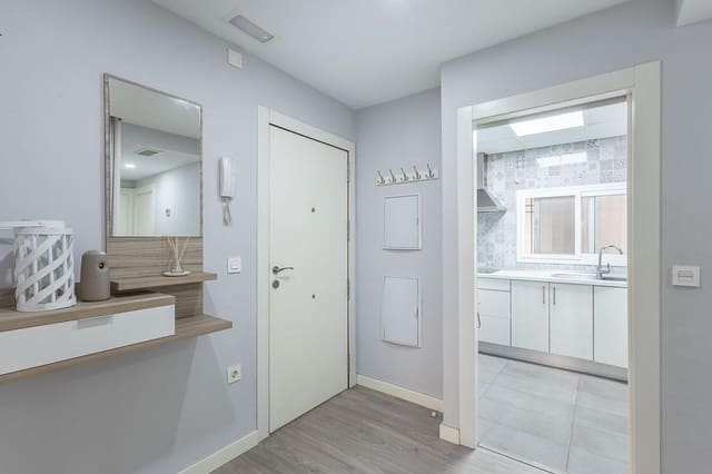 3 bedroom Flat for sale in Granada city - € 195,000 (Ref: 9185654)