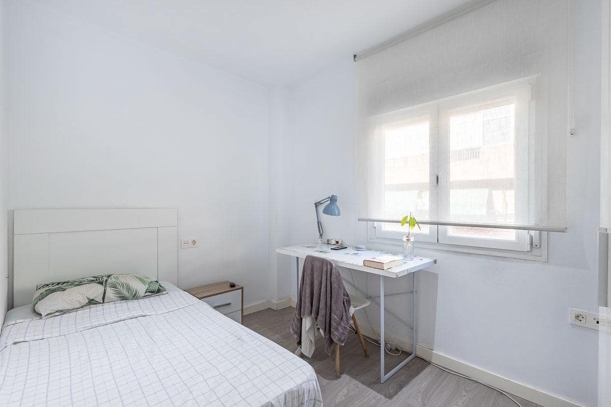 3 bedroom Flat for sale in Granada city - € 195,000 (Ref: 9185654)