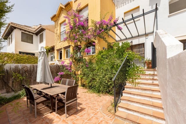 4 bedroom Terraced Villa for sale in Carretera de la Sierra, Granada city with pool garage - € 470,000 (Ref: 9185657)